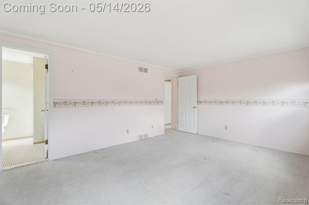 16299 Edgewood Drive