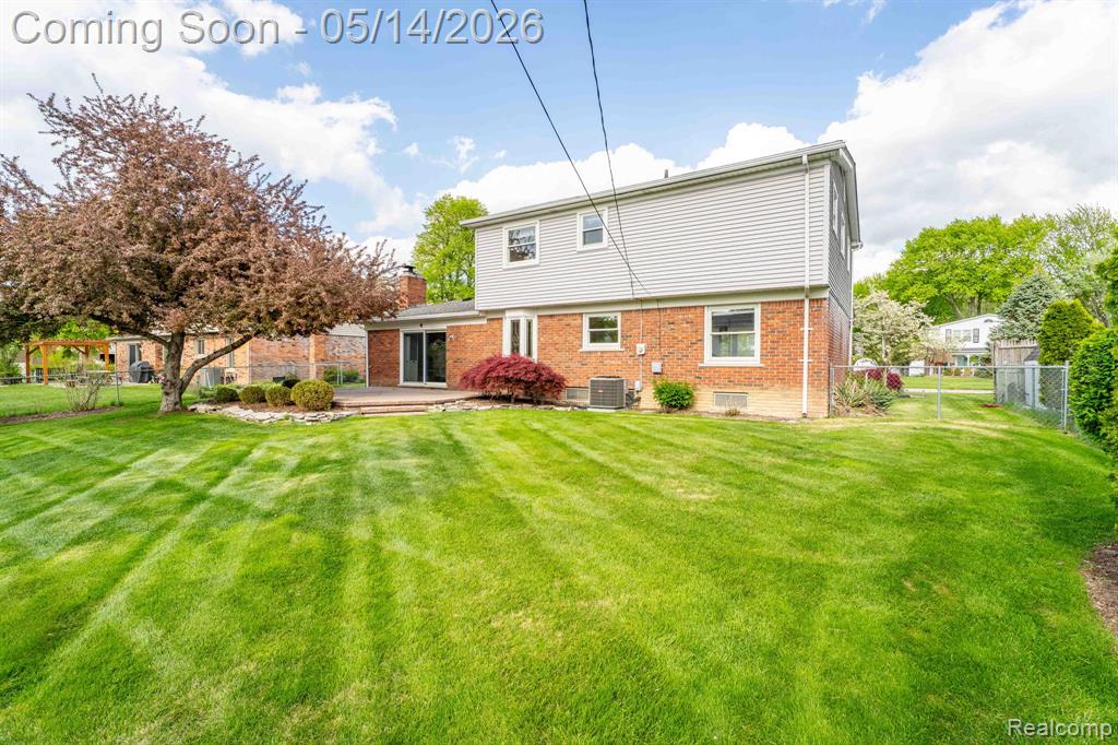 16299 Edgewood Drive
