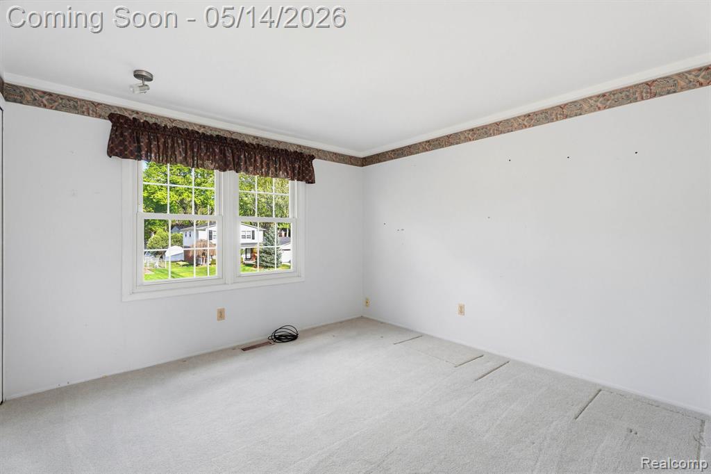 16299 Edgewood Drive