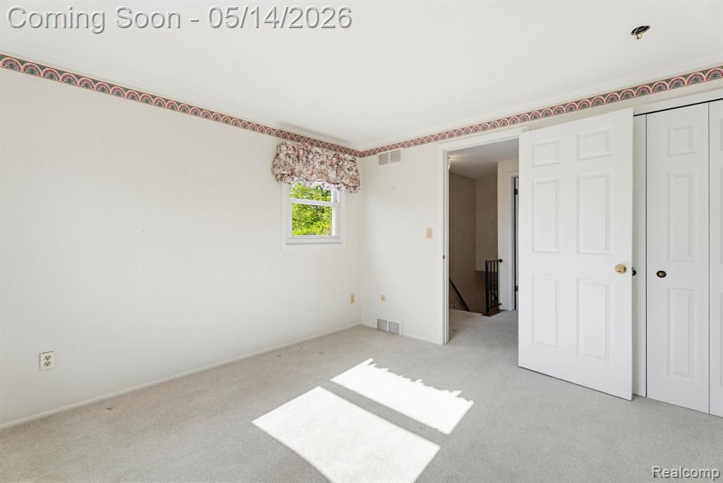 16299 Edgewood Drive