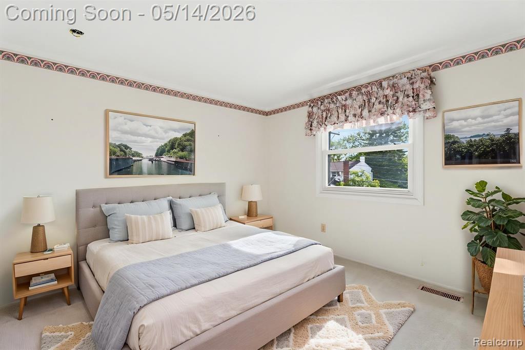 16299 Edgewood Drive