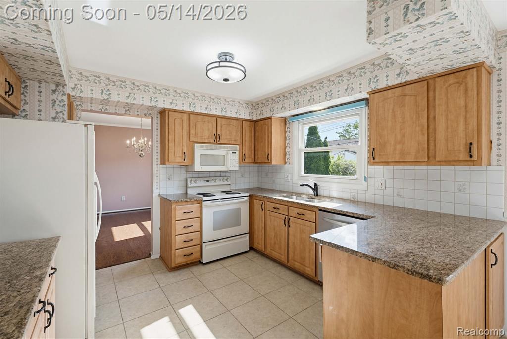 16299 Edgewood Drive