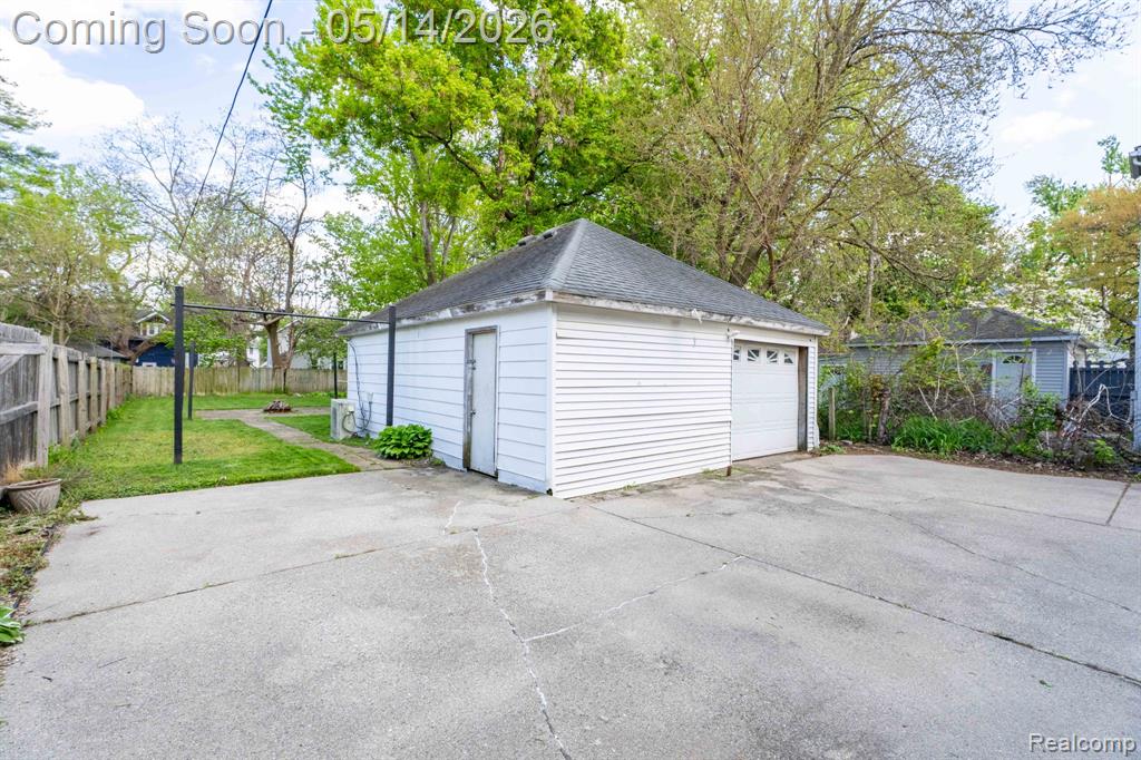 92 Eldredge Street