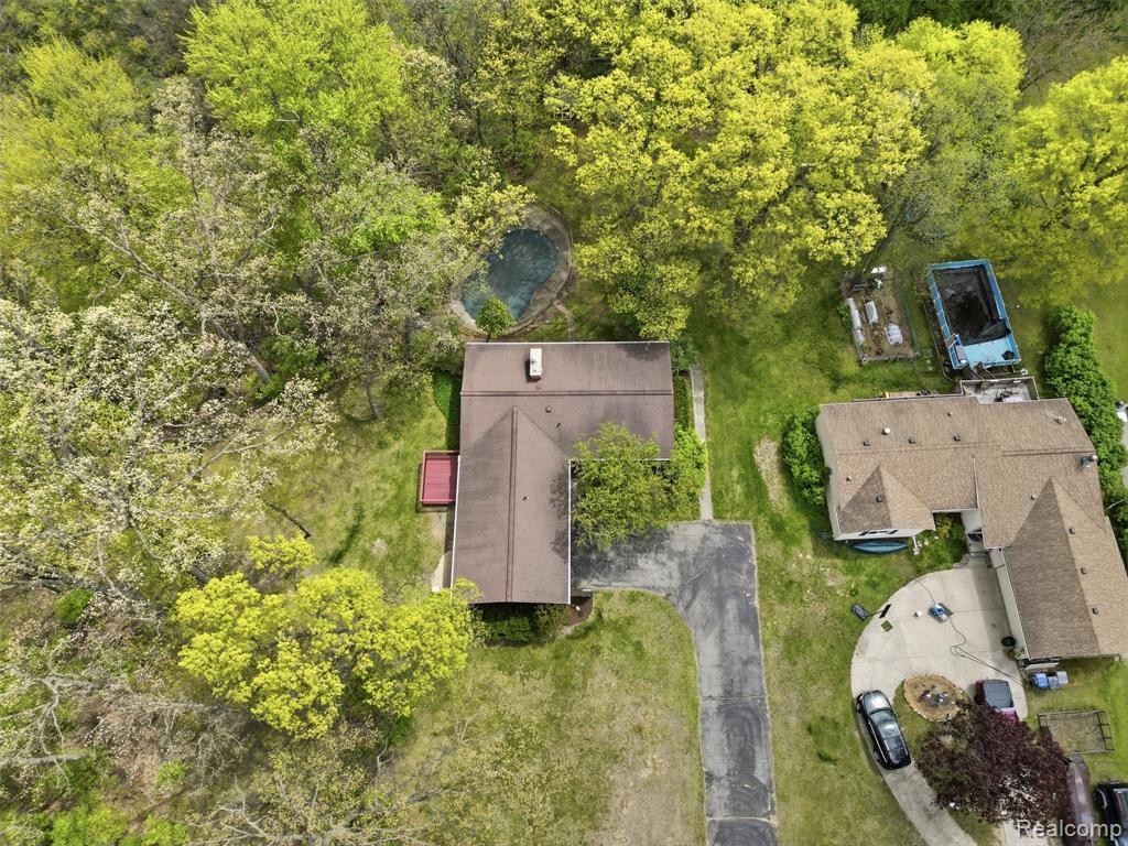 8645 Fieldcrest Drive