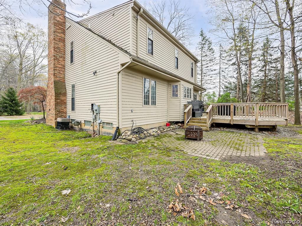 3688 Old Creek Road