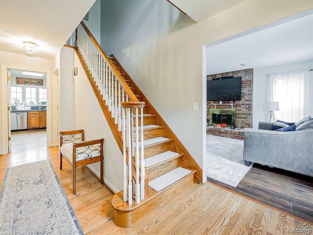 3688 Old Creek Road