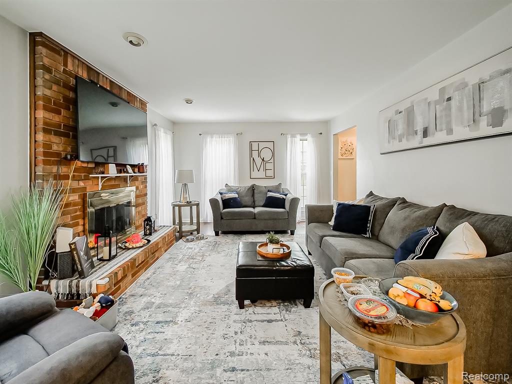 3688 Old Creek Road