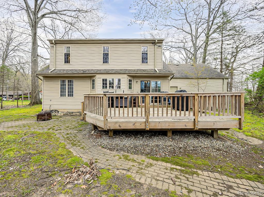 3688 Old Creek Road