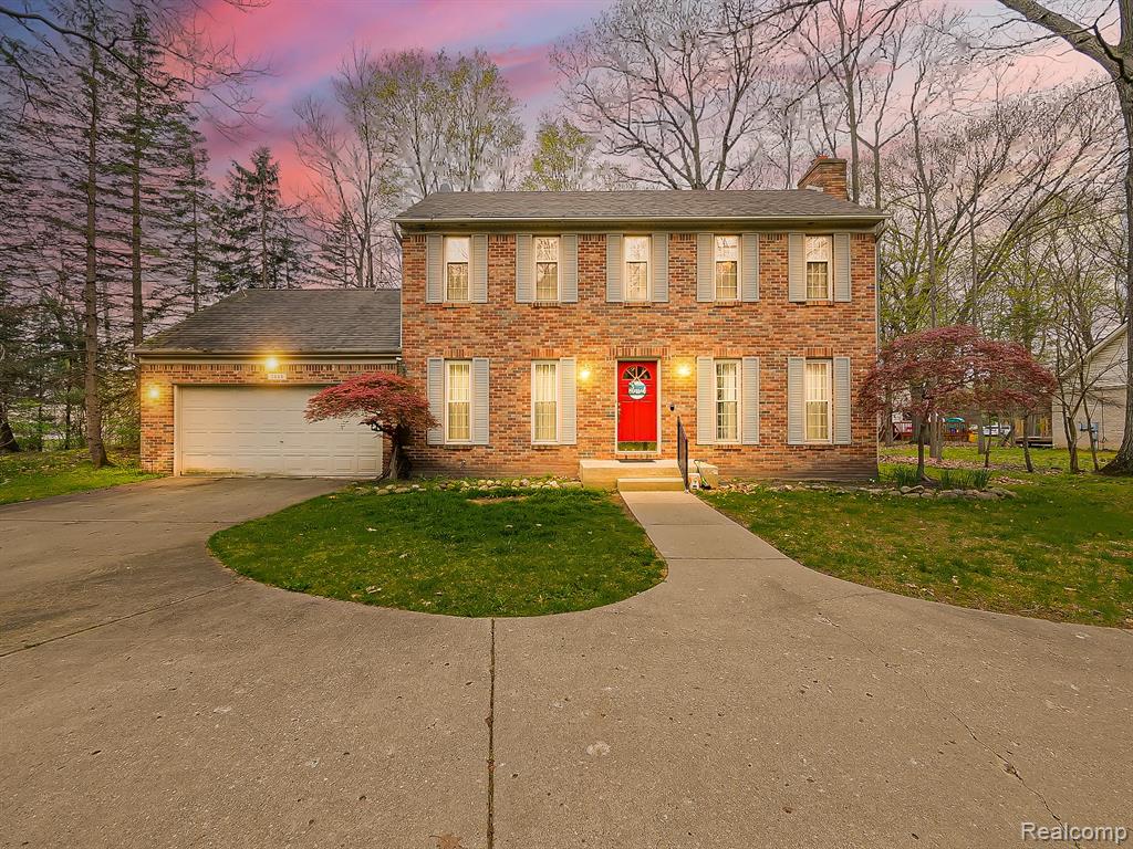 3688 Old Creek Road