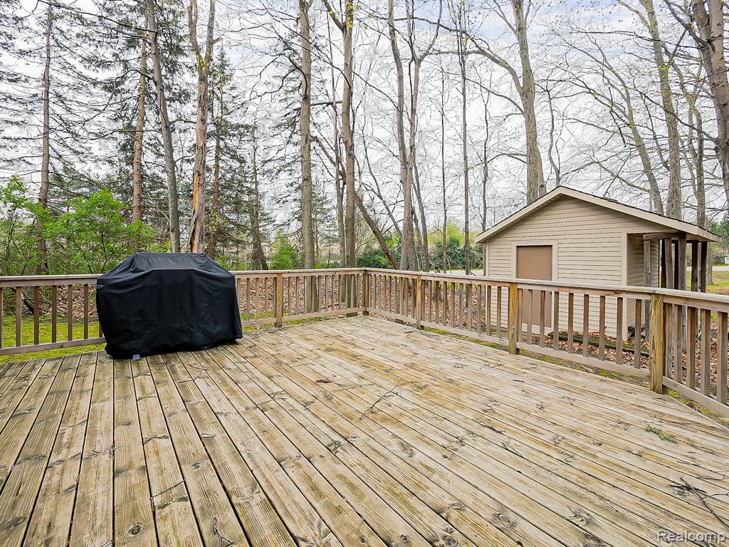 3688 Old Creek Road