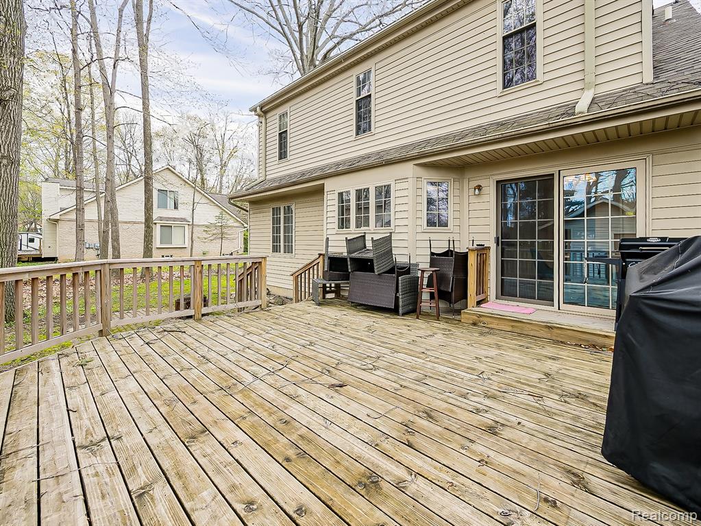 3688 Old Creek Road