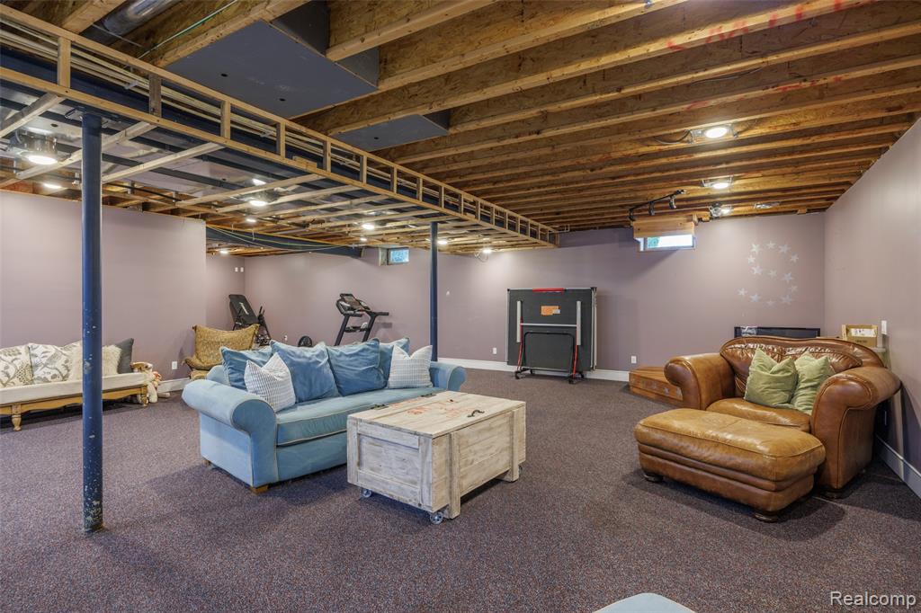 7030 Marsh Road