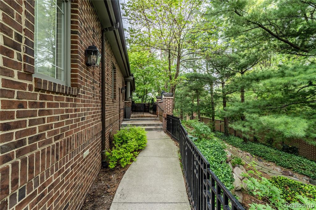 4054 Cranbrook Court