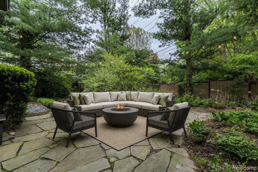 4054 Cranbrook Court