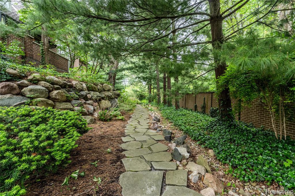 4054 Cranbrook Court