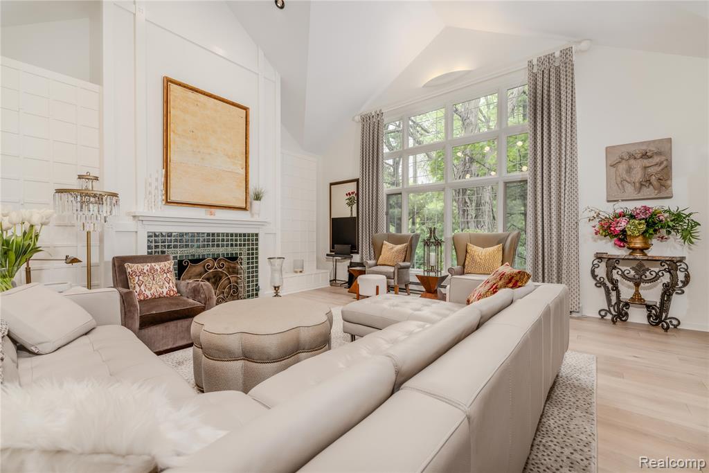 4054 Cranbrook Court