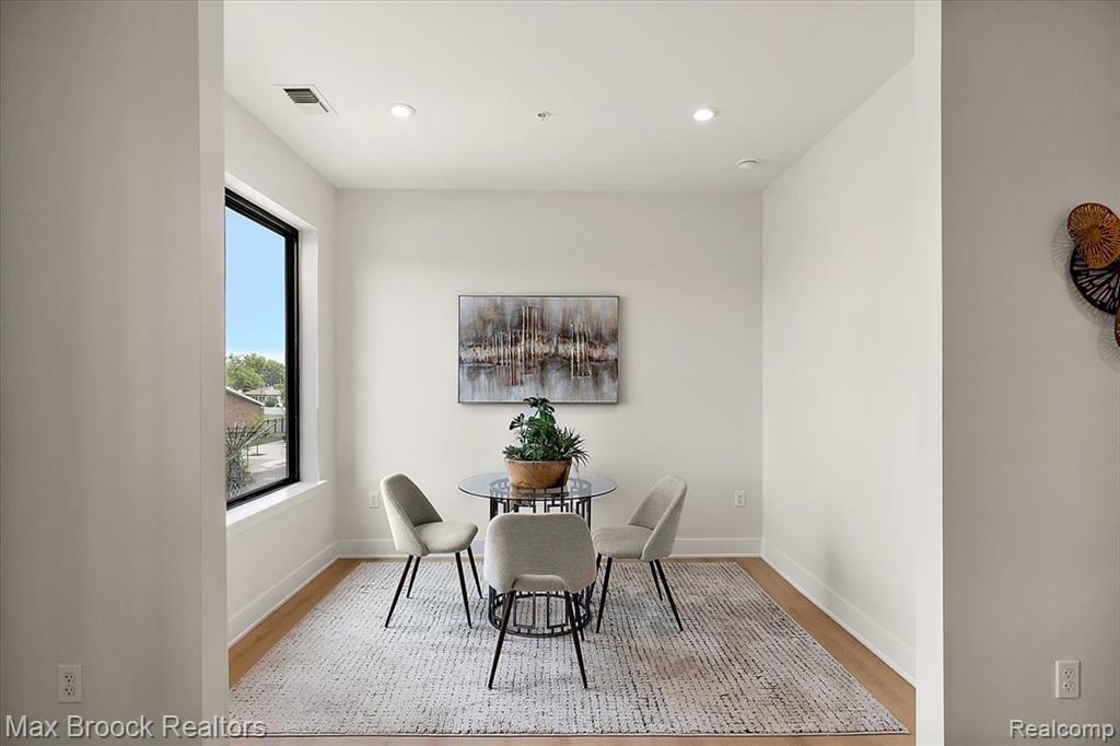 1760 E Auburn Road # 3A