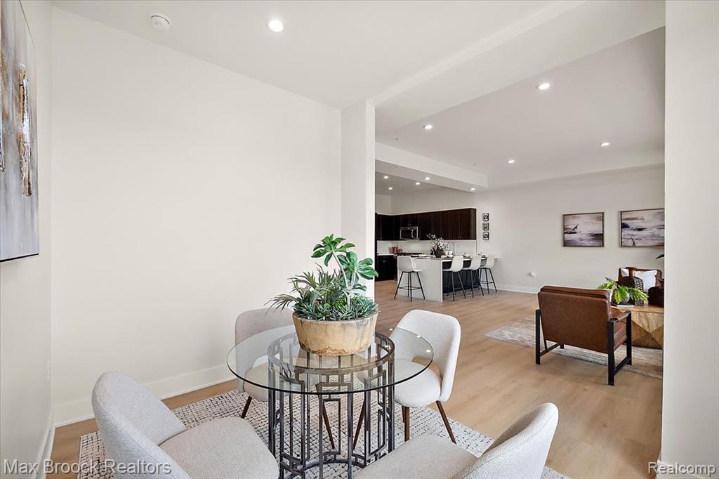 1760 E Auburn Road # 3A