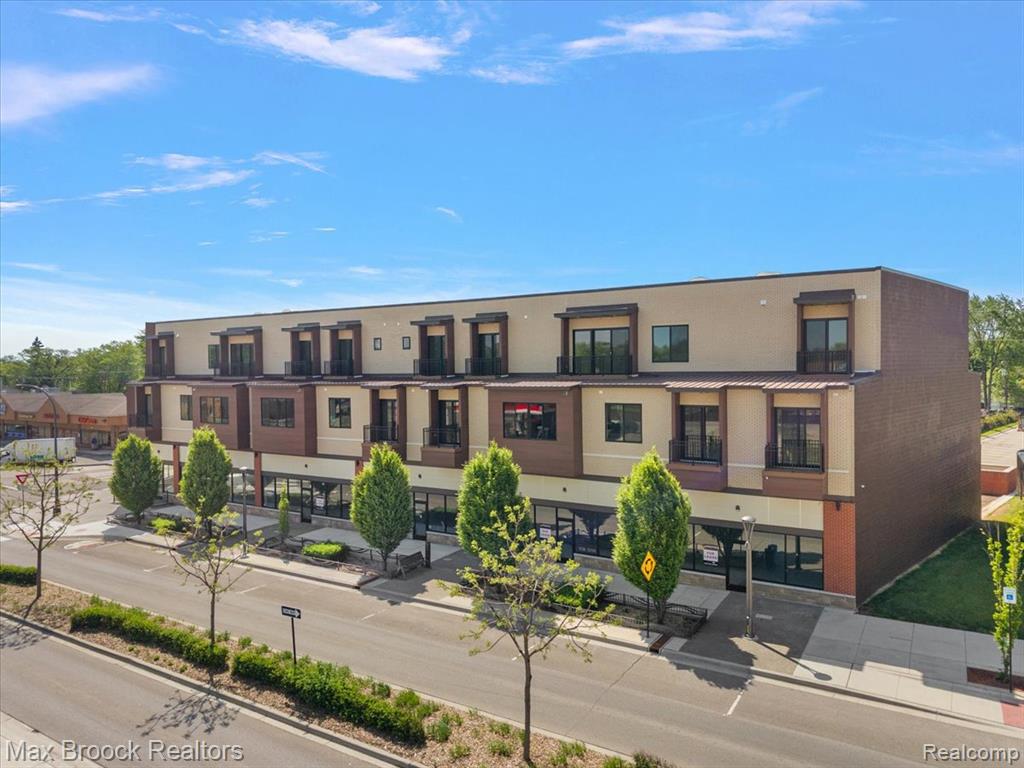 1760 E Auburn Road # 3A