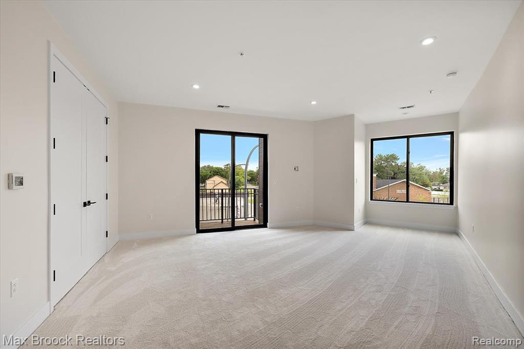 1760 E Auburn Road # 3A