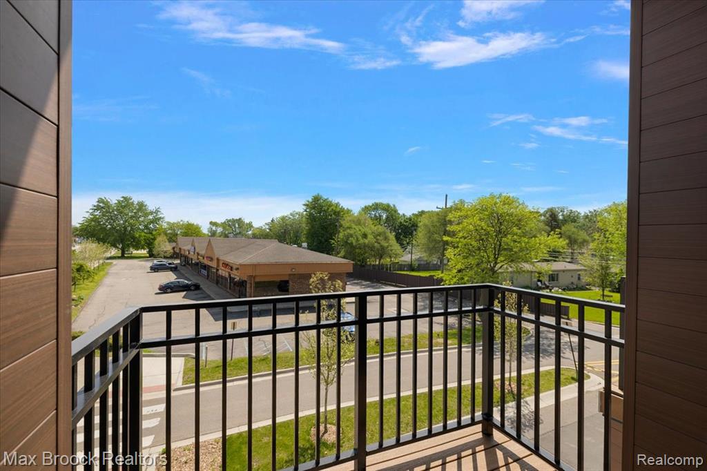 1760 E Auburn Road # 3A