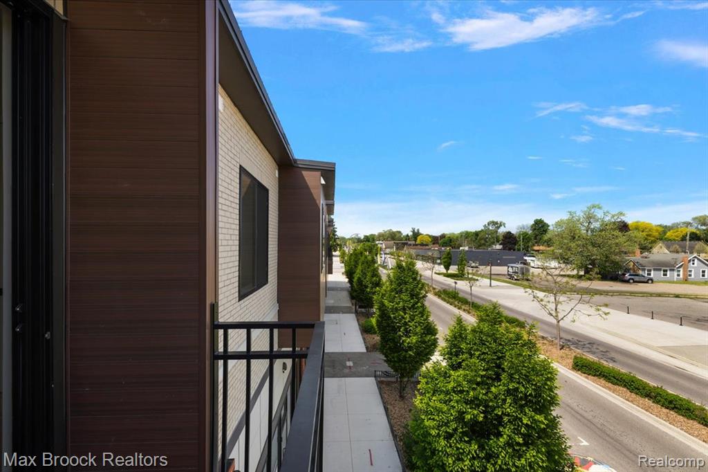 1760 E Auburn Road # 2A