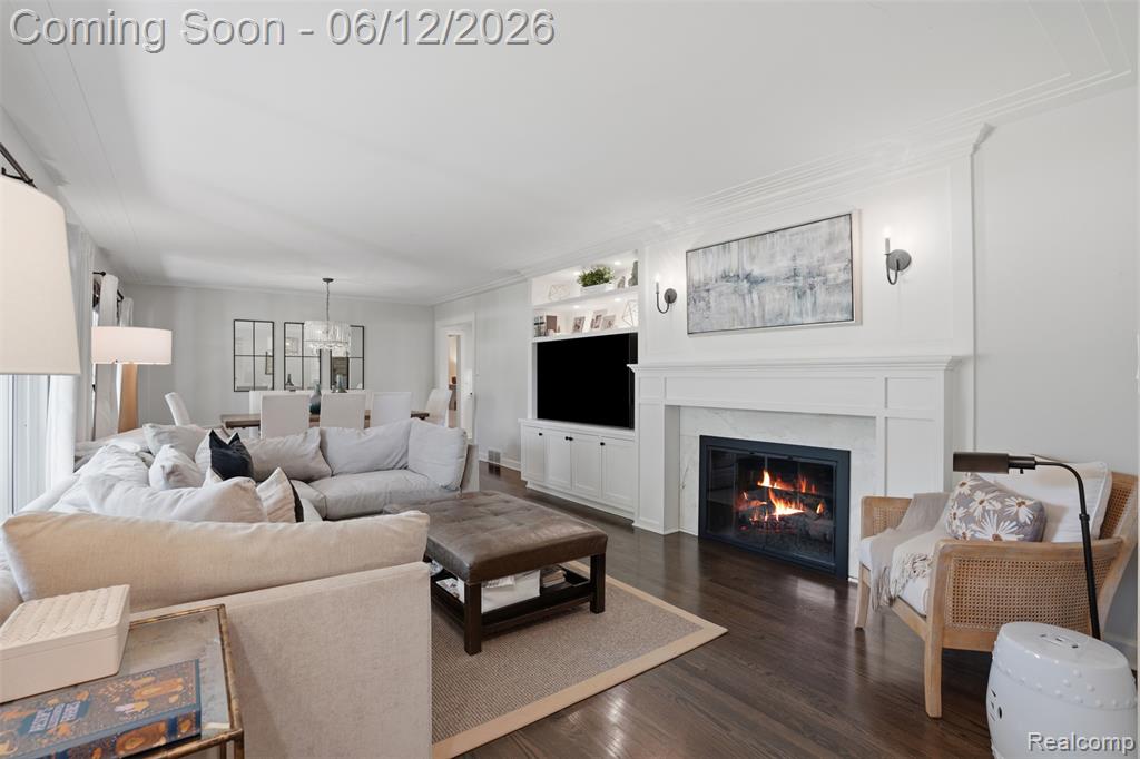 6998 Meadowlake Road