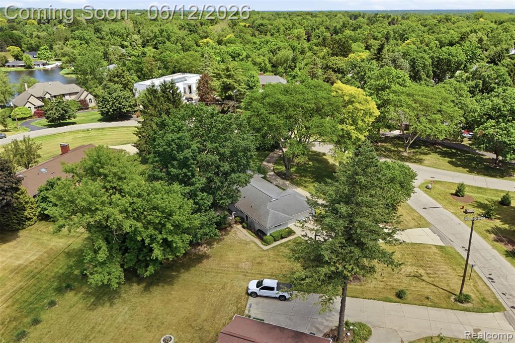 6998 Meadowlake Road