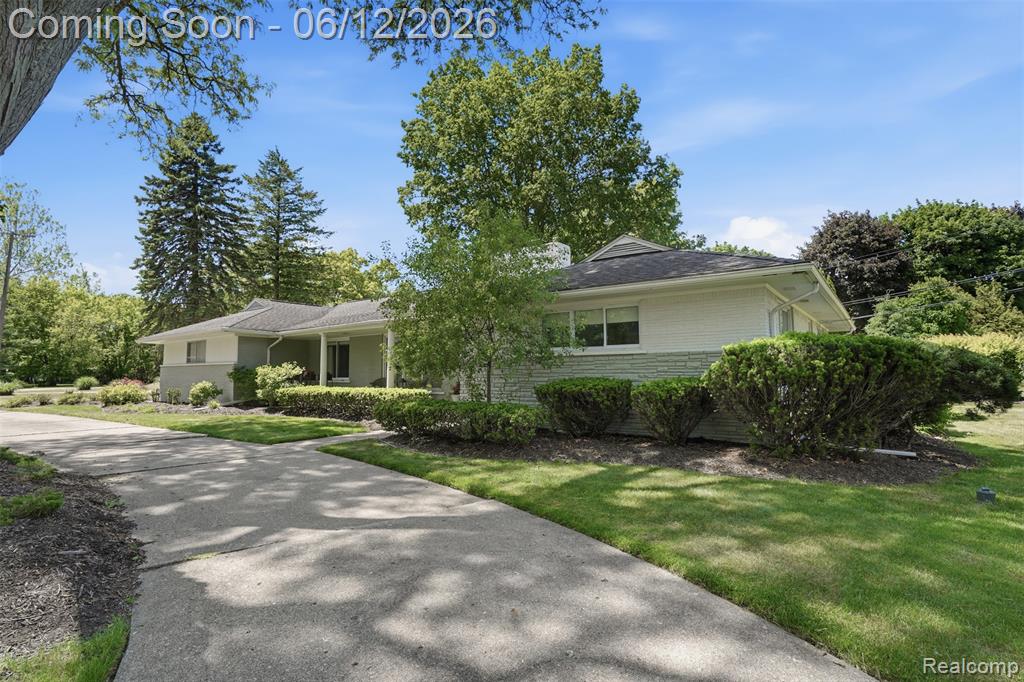 6998 Meadowlake Road