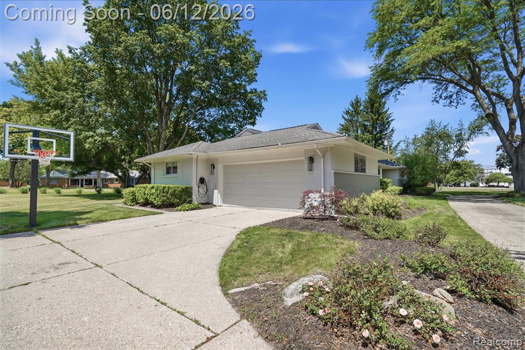 6998 Meadowlake Road