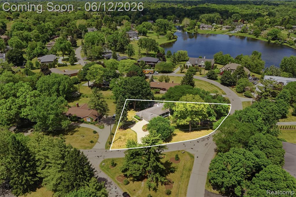 6998 Meadowlake Road