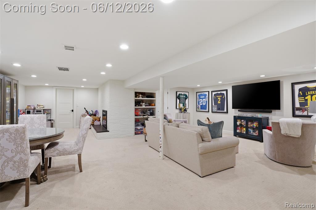 6998 Meadowlake Road