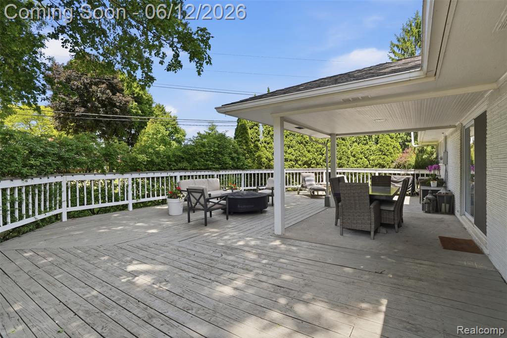 6998 Meadowlake Road