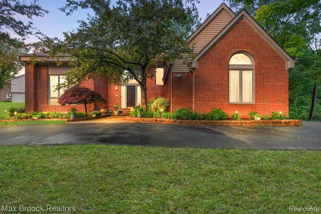 2295 Shore Hill Drive