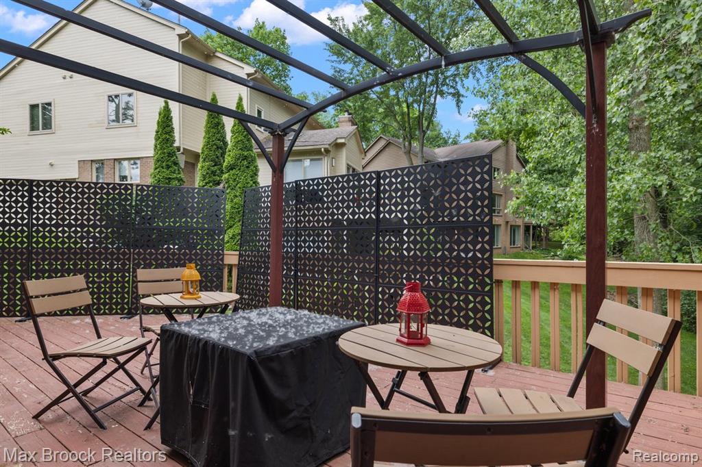 2295 Shore Hill Drive