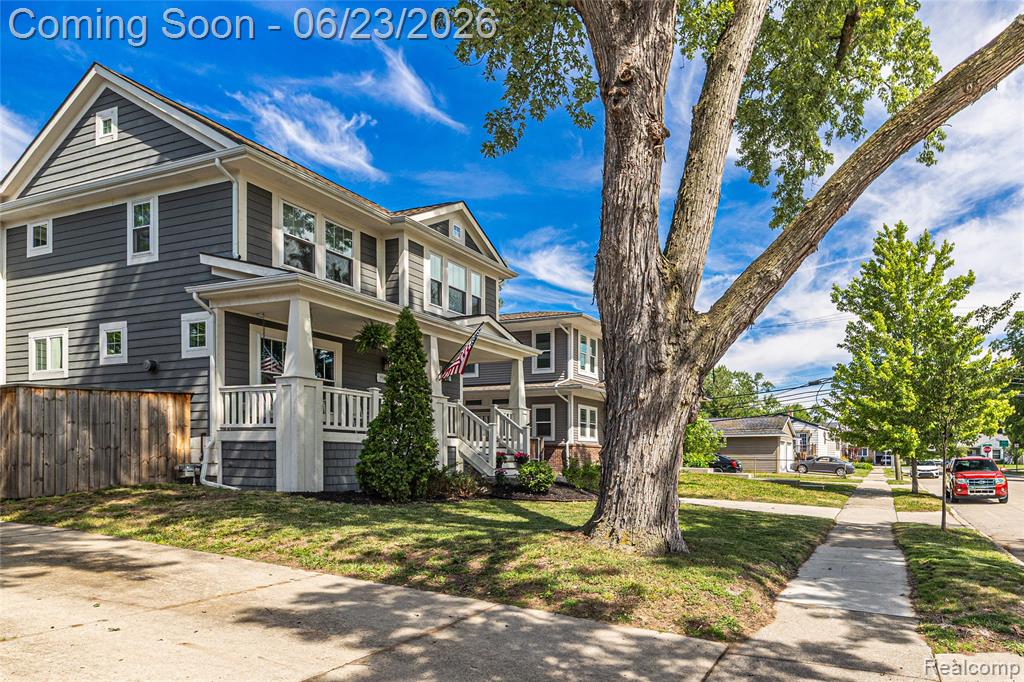 818 Mohawk Avenue