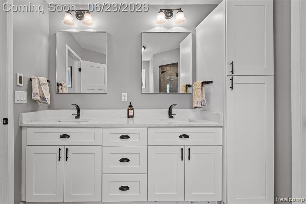 818 Mohawk Avenue