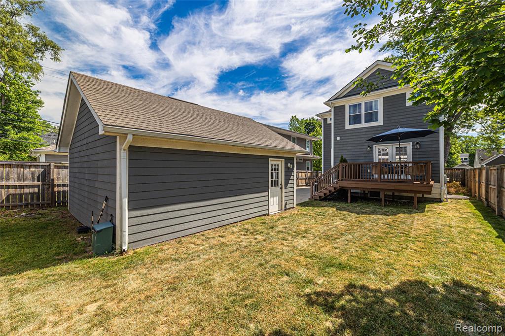 818 Mohawk Avenue
