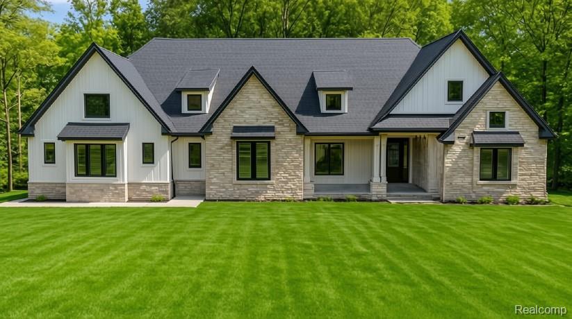 7509 Maple Ridge Drive