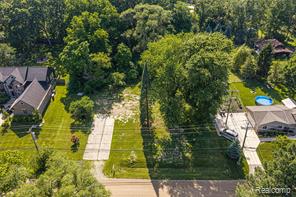 466 Driftwood Avenue
