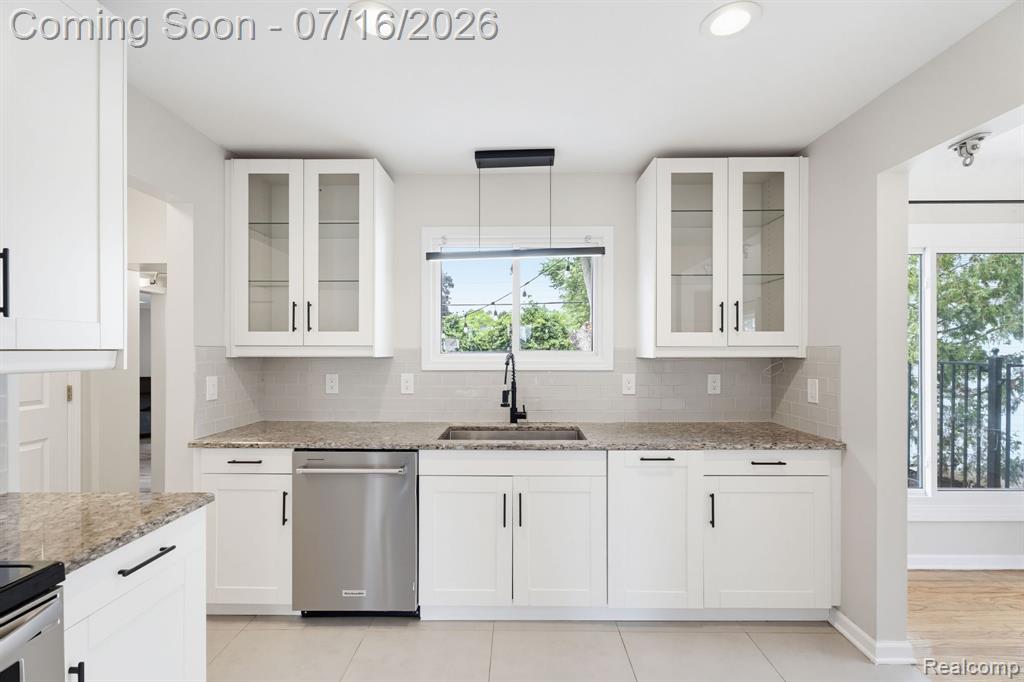 2118 Middlebelt Road