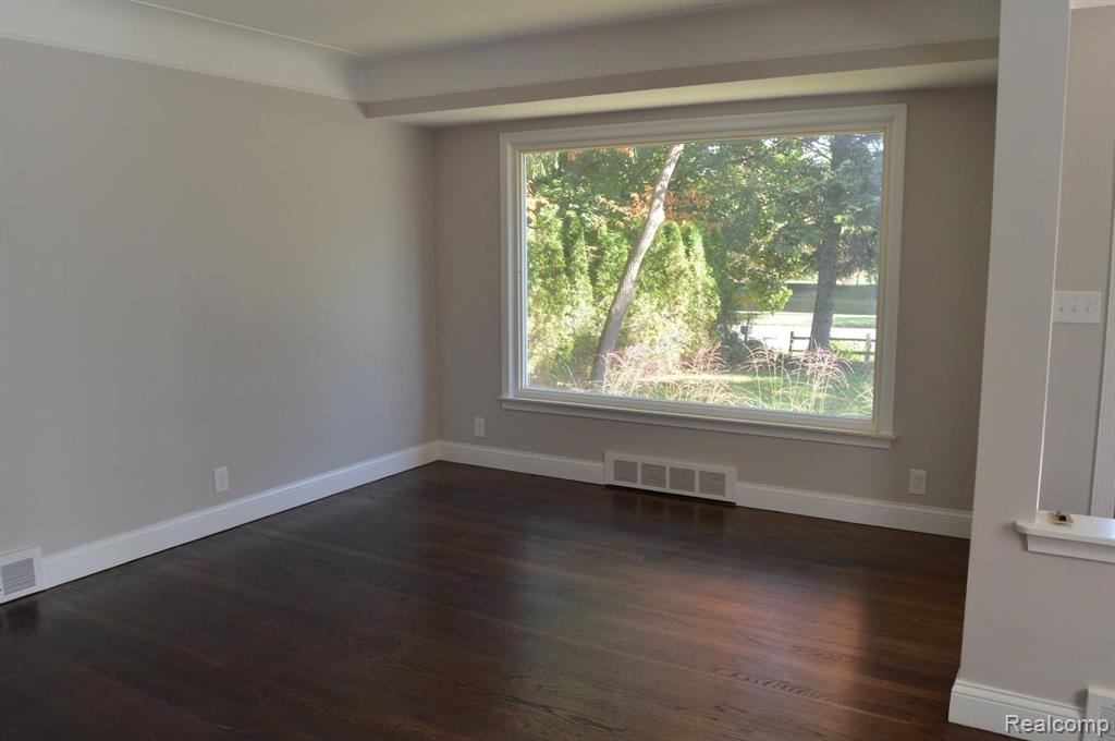 2111 Rochester Road