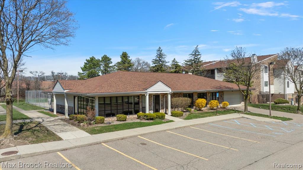30414 Orchard Lake Road # 29