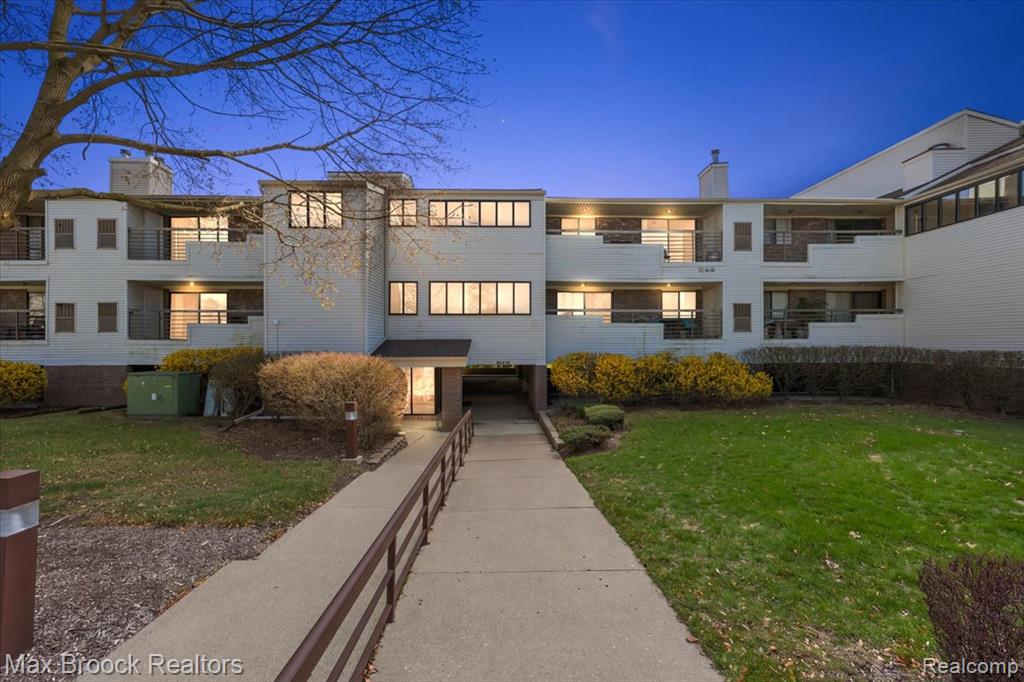 30414 Orchard Lake Road # 29
