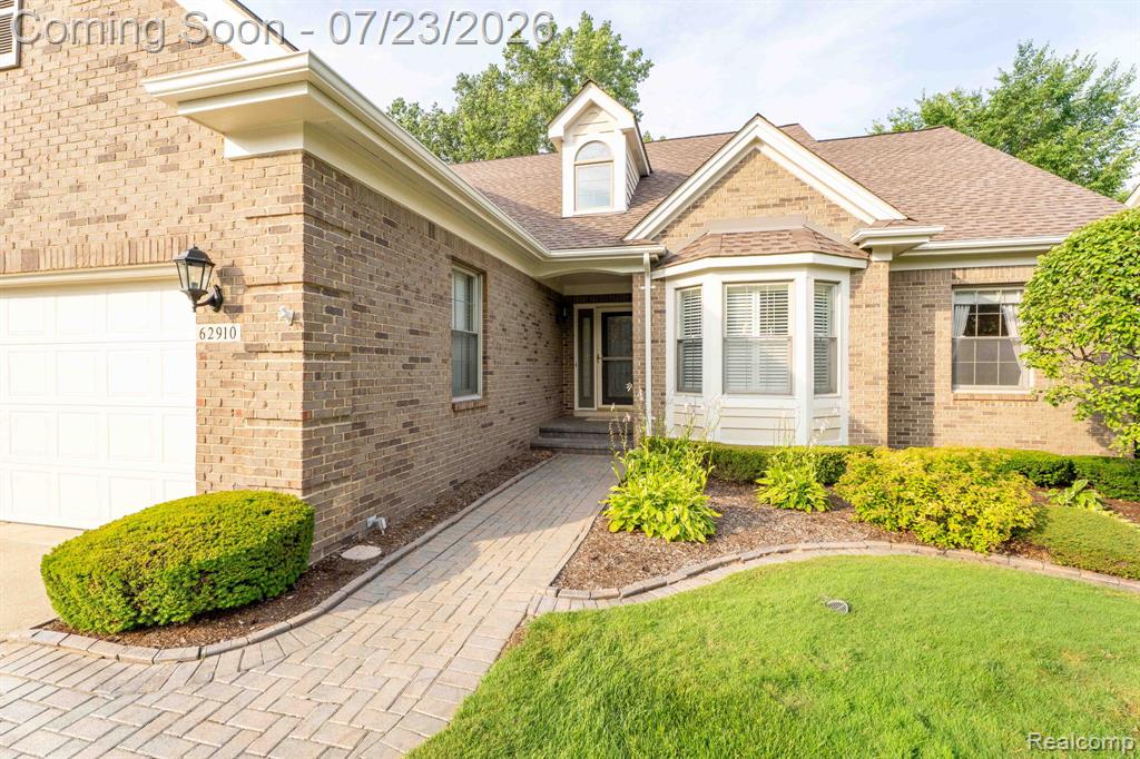 62910 Walker Court