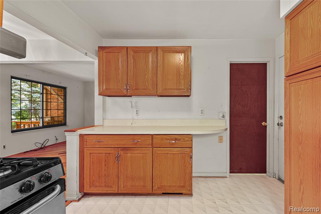 1805 Van Hill Court