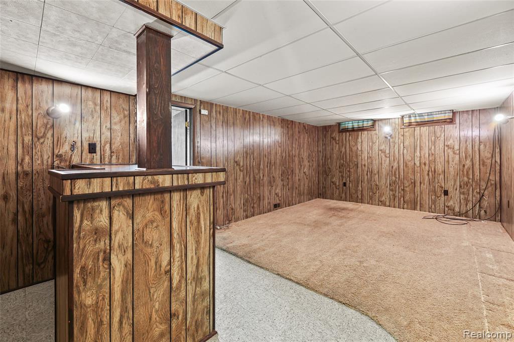 1805 Van Hill Court