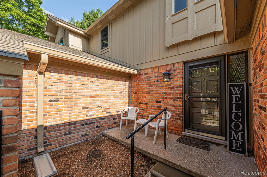 1805 Van Hill Court