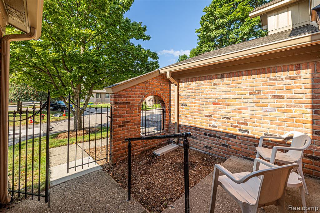1805 Van Hill Court