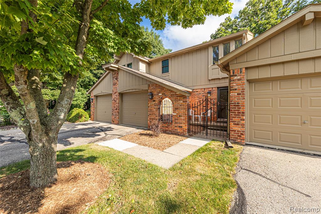 1805 Van Hill Court